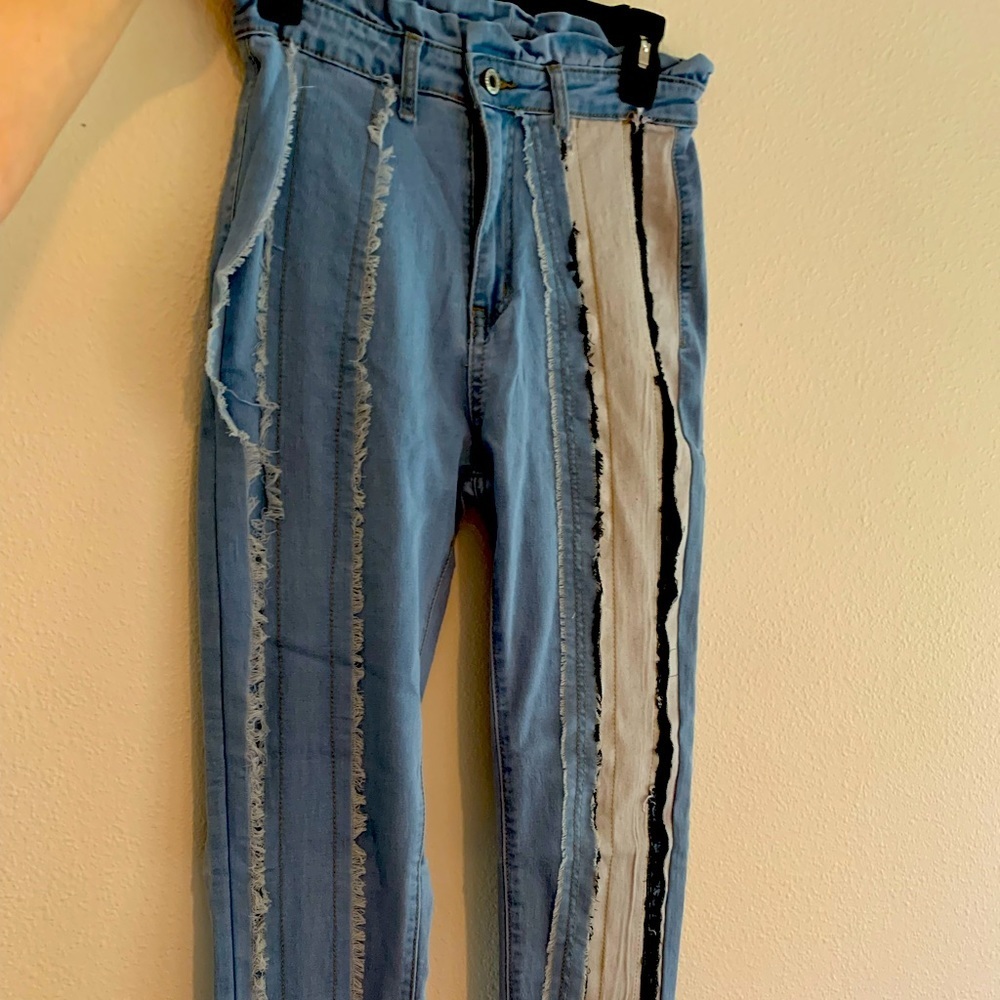 SheIn Jeans - Picture 2 of 3